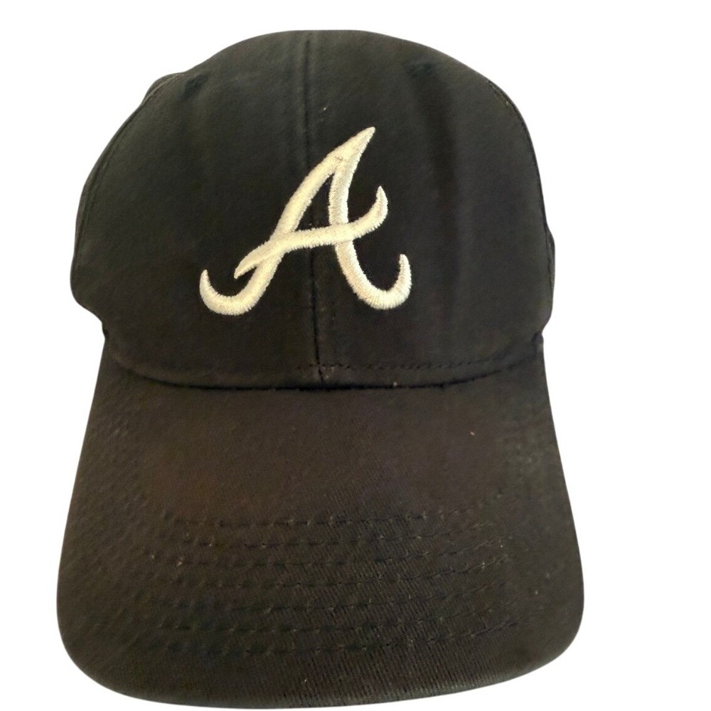 Atlanta Braves MLB Fan Favorite Baseball Cap Navy Youth  Genuine Merchandise